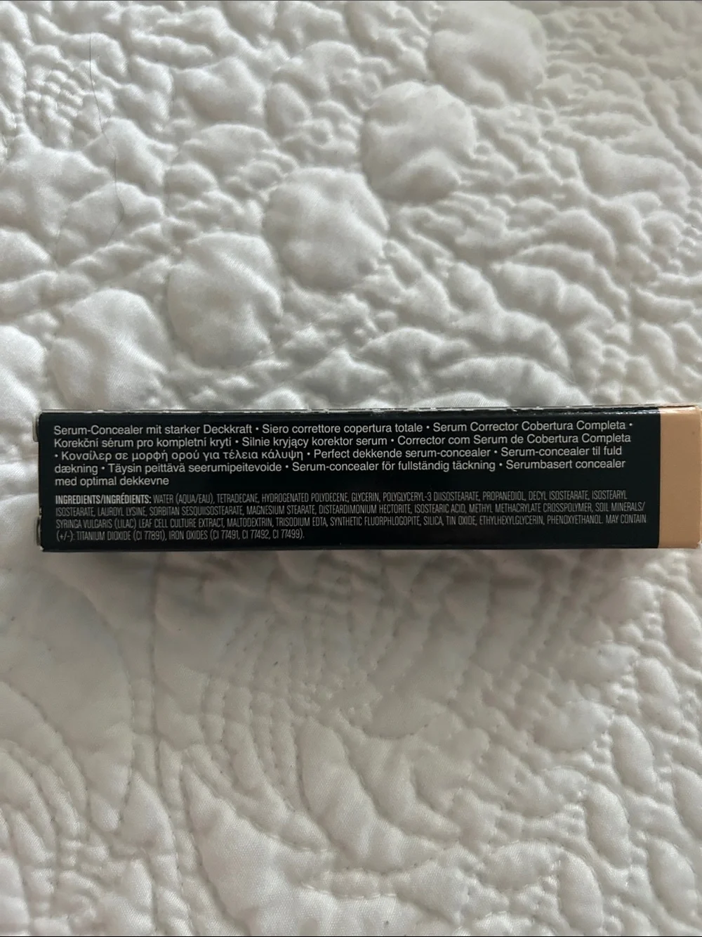 bareMinerals BARESKIN Concealer in Medium